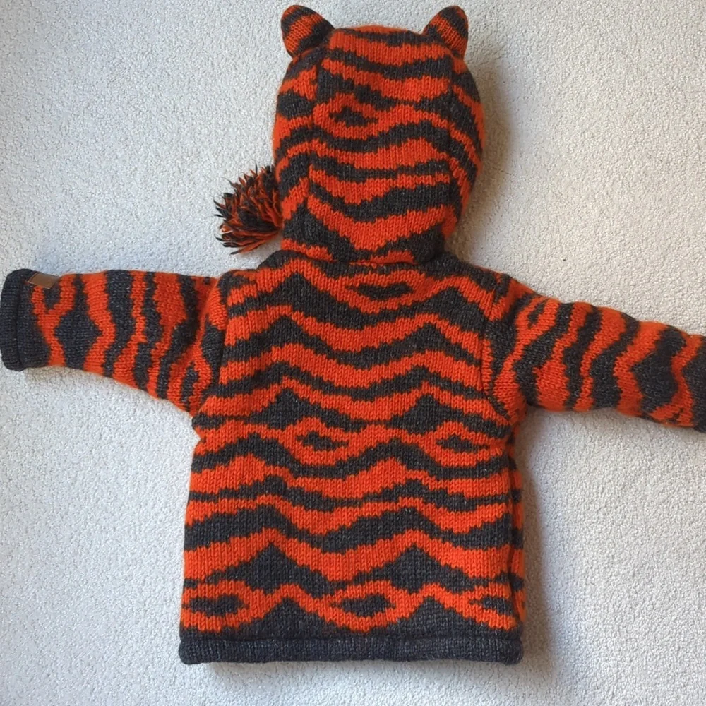 100% wool jacket with animal theme - Picture 7 of 14